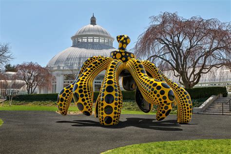 yayoi kusama new artist